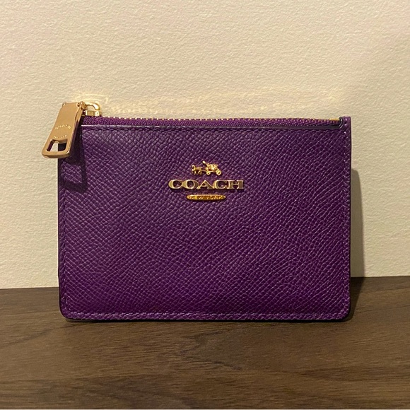Coach Handbags - COACH Zip Card Case